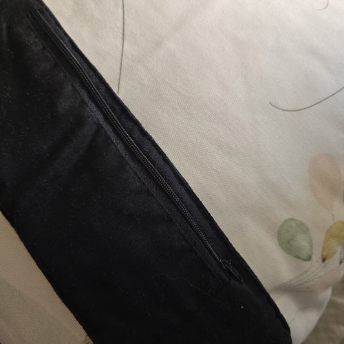 Vintage belt with laces and inner pocket like new, adjustable, black multicolor