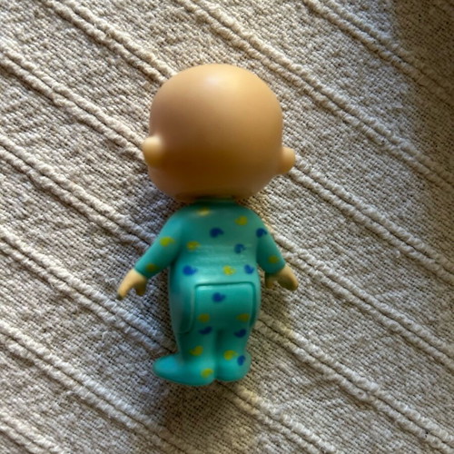 Cocomelon school bus with sounds and figure like new