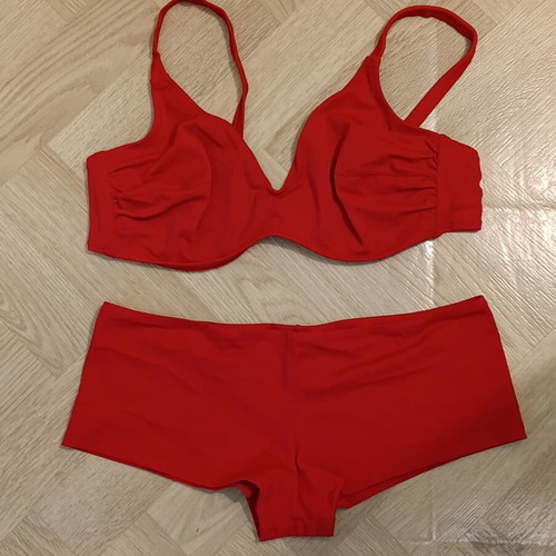 Golden Lady swimsuit like new, size M 38, red