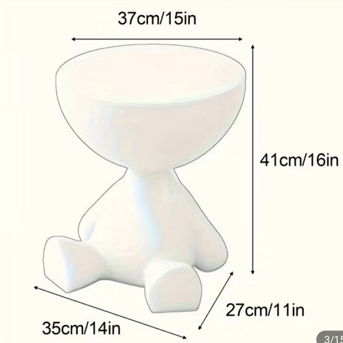 Children's nightstand like new, plastic bear-shaped