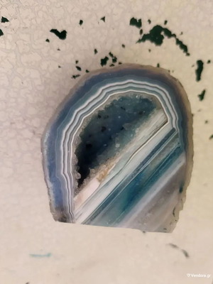 Agate used with blue and turquoise crystals 250 grams