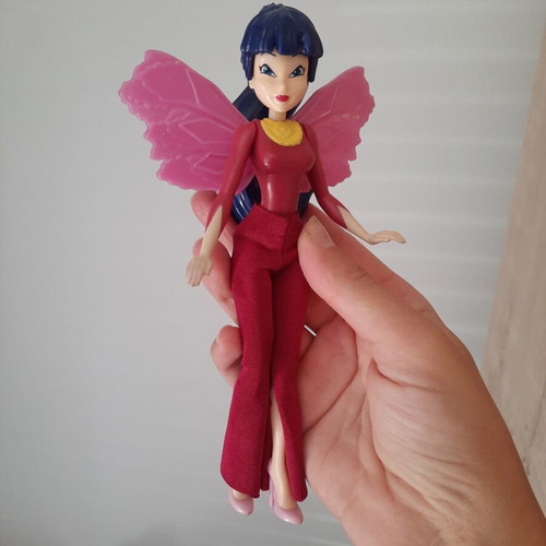 Kinder Maxi Winx Club Musa figure (2019)