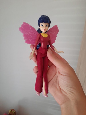 Kinder Maxi Winx Club Musa figure (2019)