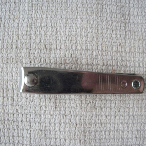 Nail clipper Bayer large used in good condition