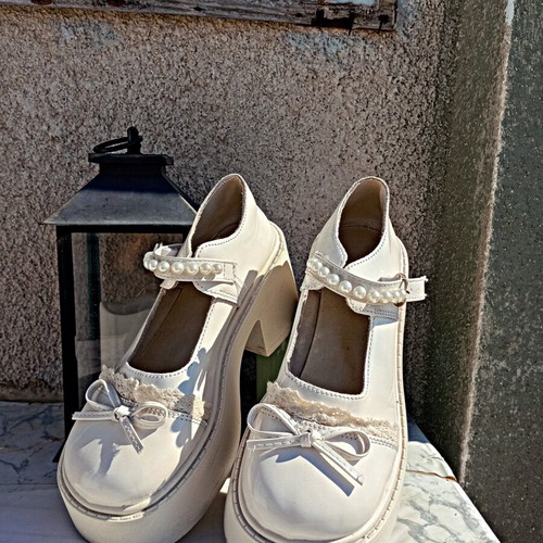 Lolita platform Mary Jane shoes like new, size 37, white