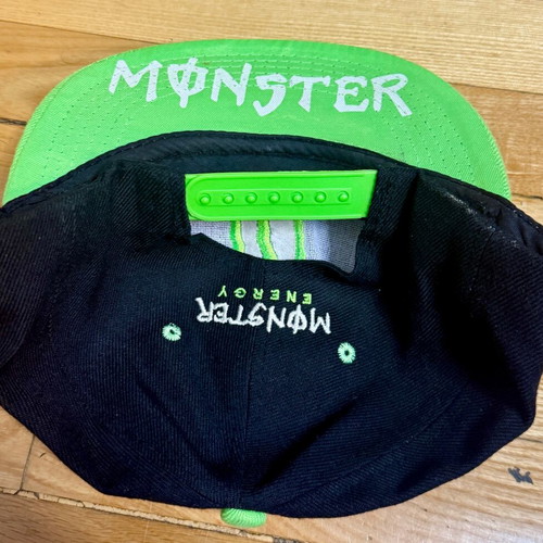 Monster hat like new, black and green