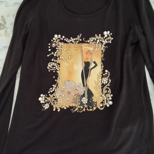 Blouses like new, pack of 2 with bead embroidery and retro photo