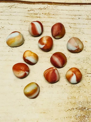 Cabochon cut stones new, pack of 11 colorful pieces