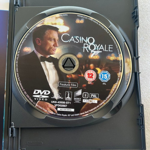 James Bond Casino Royale 2DVD used, collector's edition with English subtitles