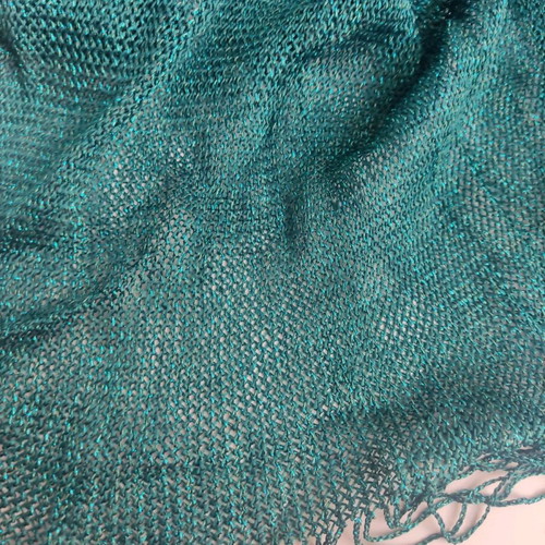 Emerald scarf like new, fine knitted with slight shimmer