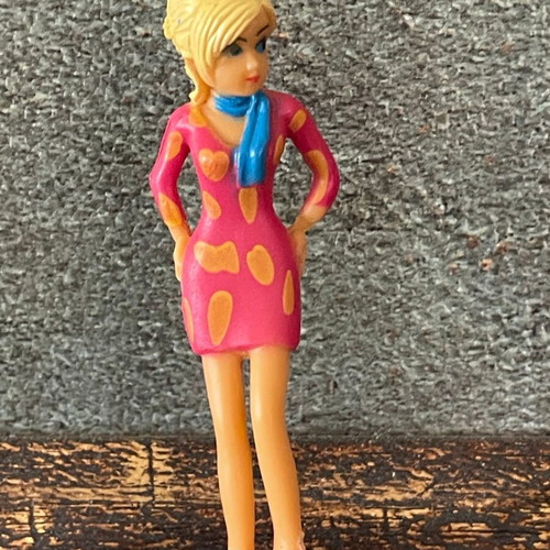 Collectible Anime Style Mini Figure 6.5cm new, Elegant with Dress 2