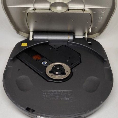 Aiwa XP-K7 Portable CD-Video CD & Karaoke Player like new