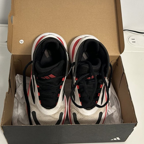 Adidas basketball shoes used, size 42, white and red