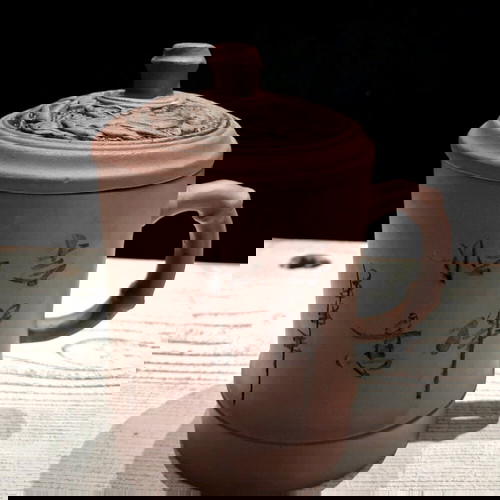 Yixing Zisha teapot new with embossed dragon decoration