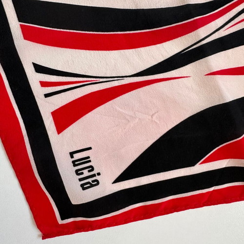 Silk scarf Lucia like new, size 51/53 cm