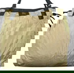 Burberry найлонова чанта за рамо употребявана, каки с обезцветявания