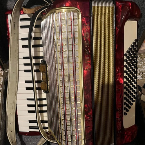 Hohner Concerto II Accordion red like new, vintage