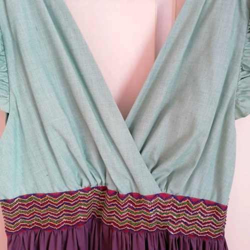 Long two-tone dress with matching scarf like new, size large