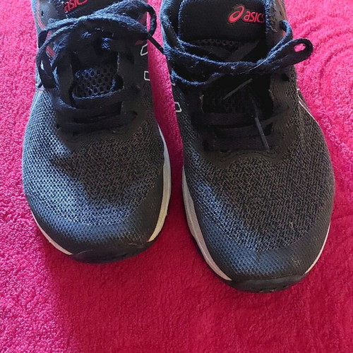 Asics athletic shoes size 36 black and gray like new