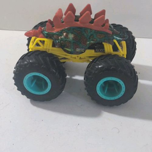 Hot Wheels Monster Truck Motosaurus like new, scale 1:64