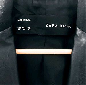 Μαύρο σακάκι γυναικείο zara