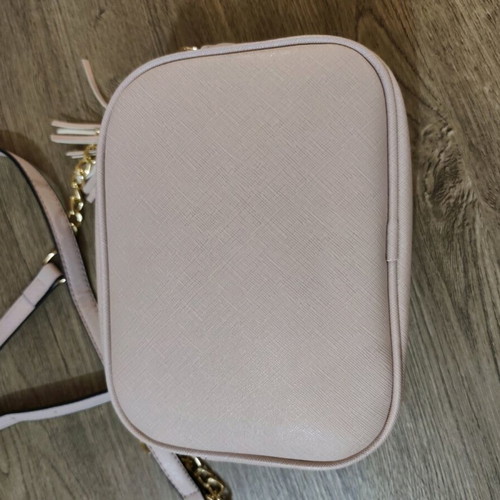Crossbody bag in soft pink, like new