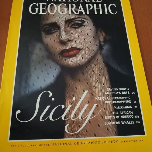 National Geographic Sicily magazine like new, 1995 edition