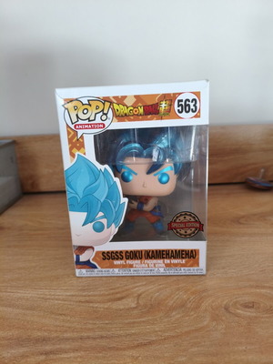 Funko Pop SSGSS Goku (Kamehameha) 563 like new