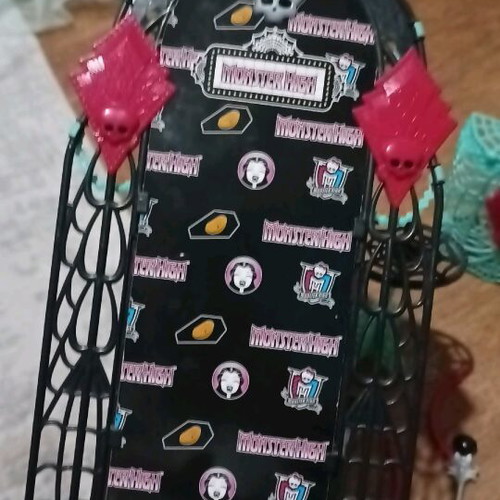 Monster High Frights Premiere Party Playset like new, almost complete