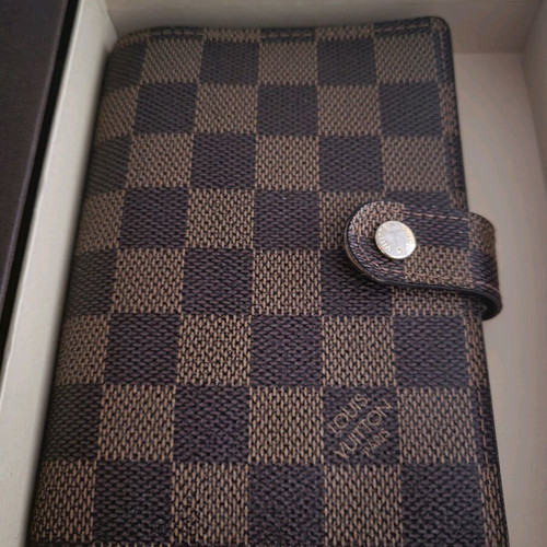 Louis Vuitton Damier agenda used, brown, with box