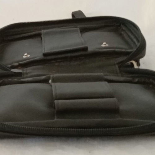 Leather pipe bag used for 4 pipes and accessories