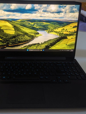 Lenovo IdeaPad Gaming 3 15ARH05 λάπτοπ με Ryzen 7, 16GB RAM και SSD 500GB
