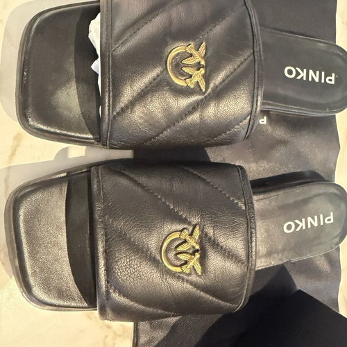 Pinko sandals with dust bag and box, black, size 40