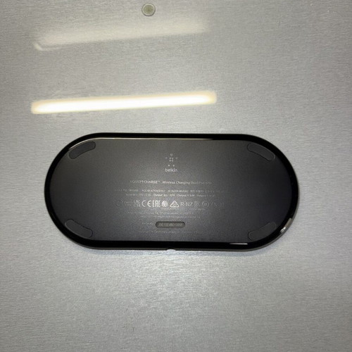 Belkin wireless charger like new, 20W dual charging pad