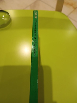 The Importance of Being Earnest by Oscar Wilde like new, Greek edition