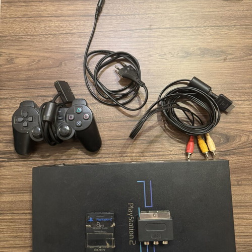 Sony PlayStation 2 Fat SCPH-50004 console like new, complete set