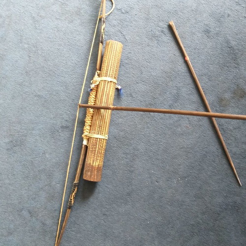 Indian handmade bows and arrows like new, traditional from Colombia