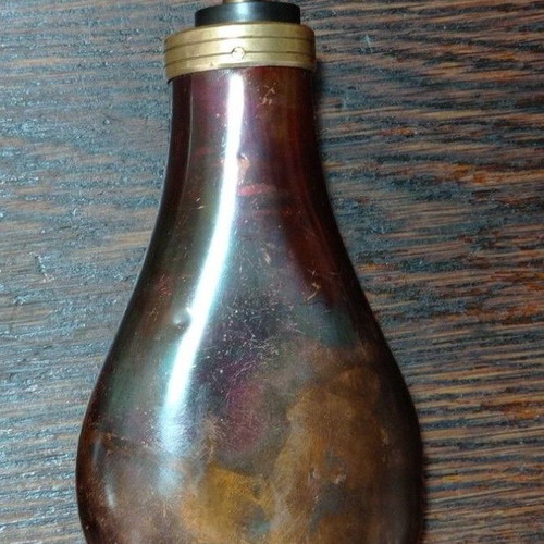 Συλλεκτική μπαρουτοθήκη Made in Italy μεταχειρισμένη, 16 εκ., στρατιωτικός σχεδιασμός