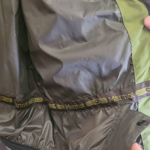 Marmot waterproof membrain hiking jacket with hood, large