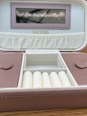 Κοσμηματοθήκη Guess καινούργια με κουτί λευκό-ροζ χρυσό