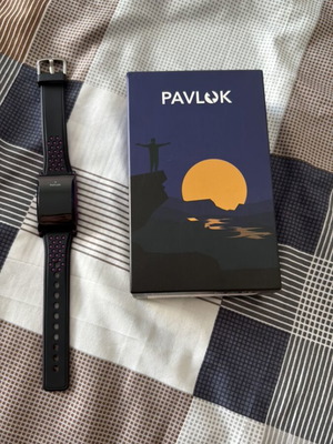 Pavlok Shock Clock 3 smartwatch σαν καινούργιο, μαύρο και μωβ