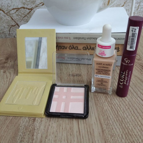 Decorative makeup set like new with Catrice, Huda, Wet n Wild, Golden Rose
