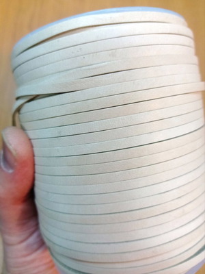 Кожен ремък нов 100 м, естествена телешка кожа 4 х 2 мм