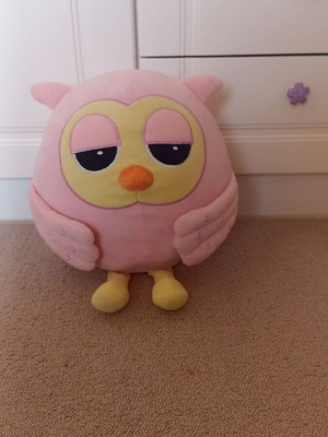 Pink plush owl like new