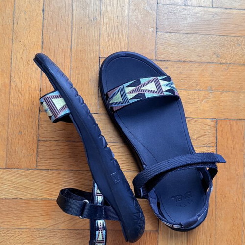 Teva Hurricane XLT3 sandals new, multicolor, size 38