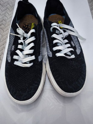Vans UltraRange Sneakers Black size 41 like new