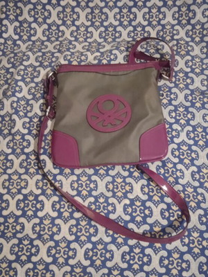 Women's shoulder bag