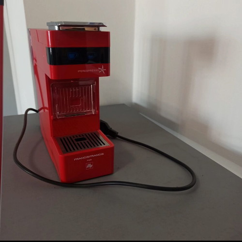 Illy Iperespresso Y3A Red coffee machine unused