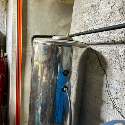 Metal oil tank used 2 tons 200x100 cm