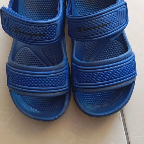 Champion Kids Plastic Sandals like new, size 27, blue